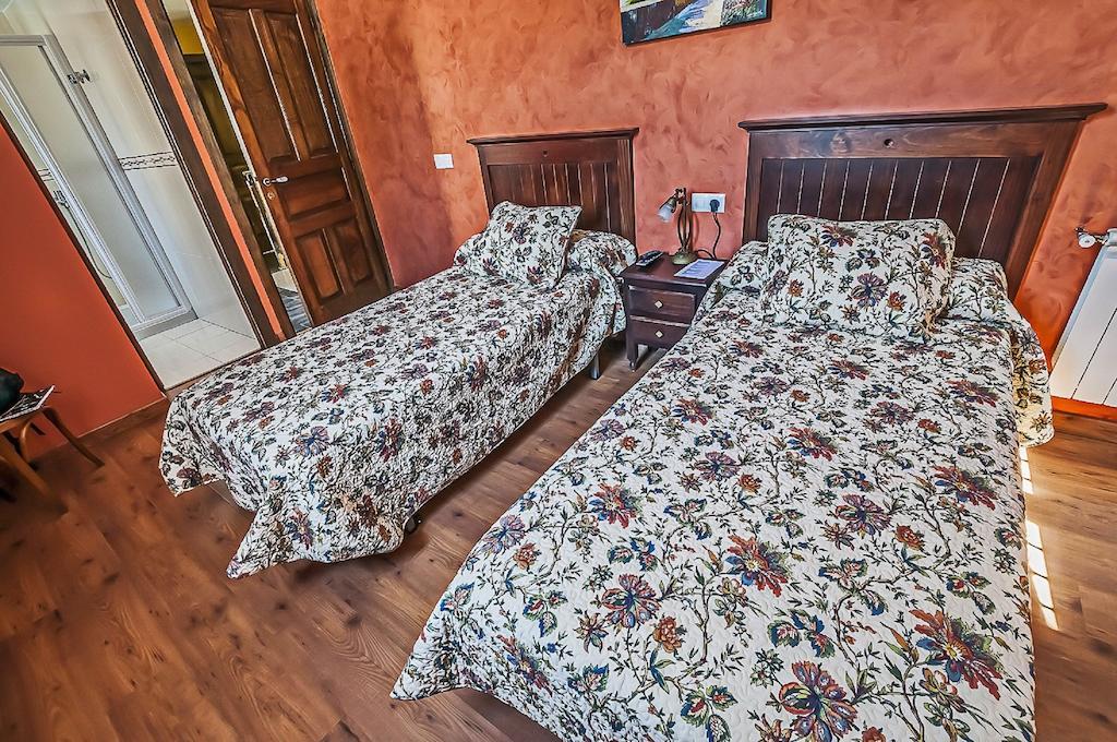 Hotel Rural Pajarapinta Molinaseca Habitación foto