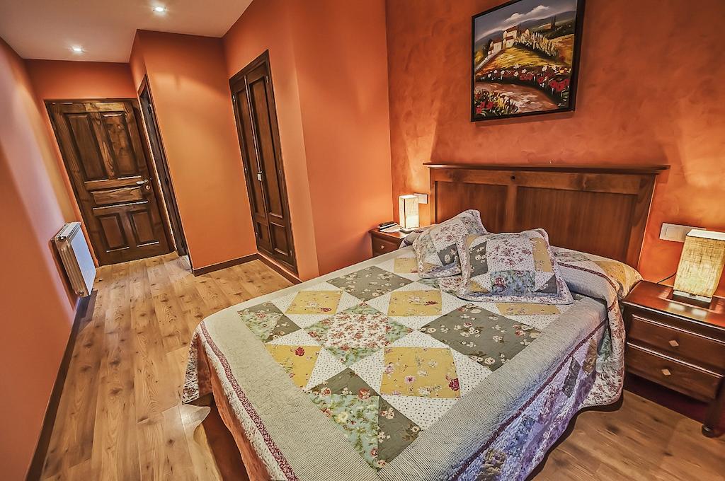 Hotel Rural Pajarapinta Molinaseca Habitación foto
